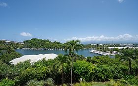 Studio, Piscine Et Vue Mer A La Marina